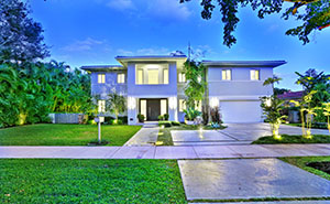 5607 Riviera Dr