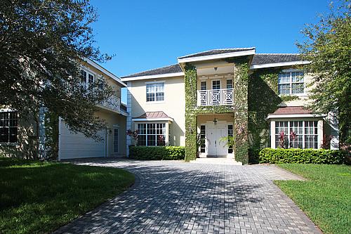 9950 SW 57 Place, Pinecrest, FL