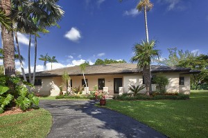 7321 SW 110 Terr, Pinecrest real estate 7321 SW 110 Terrace ~ $1,199,000