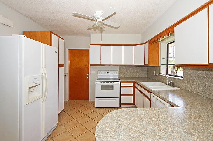 3251 SW 60 Court Kitchen