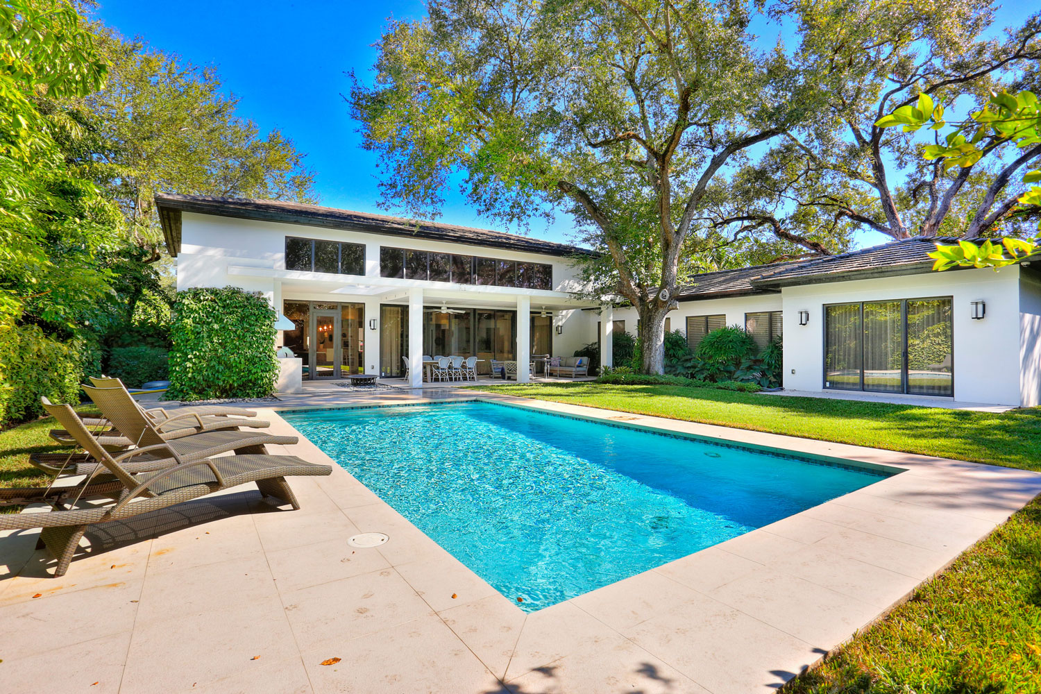 Ponce Davis Luxury Realtor