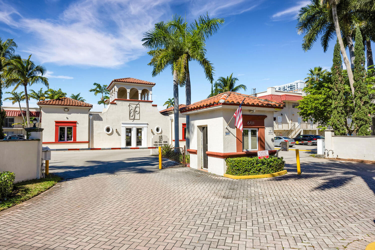 Pinecrest Townhouse for Sale